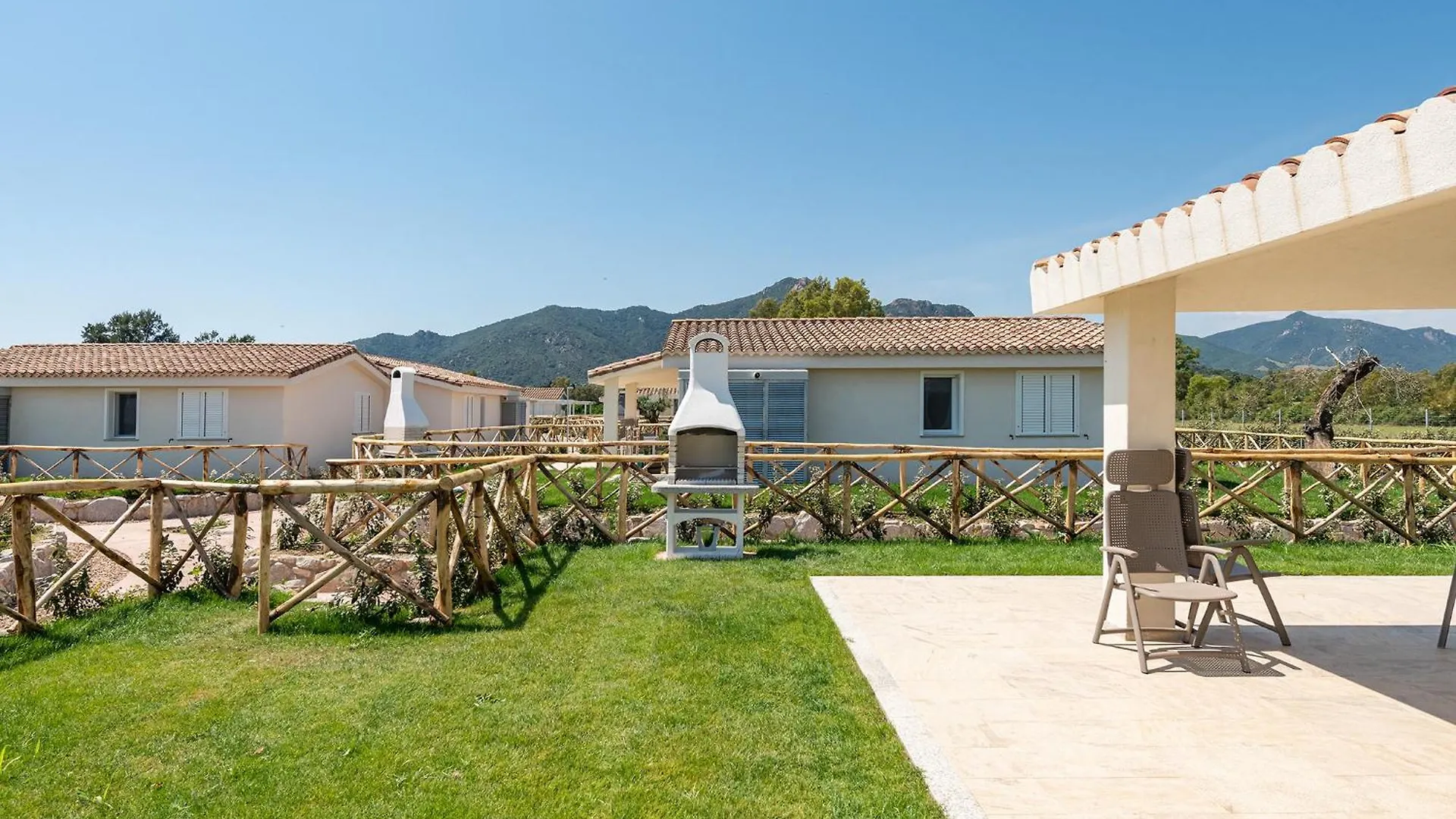 Ville D'Ogliastra 2 - Marina Suites 卡尔德都