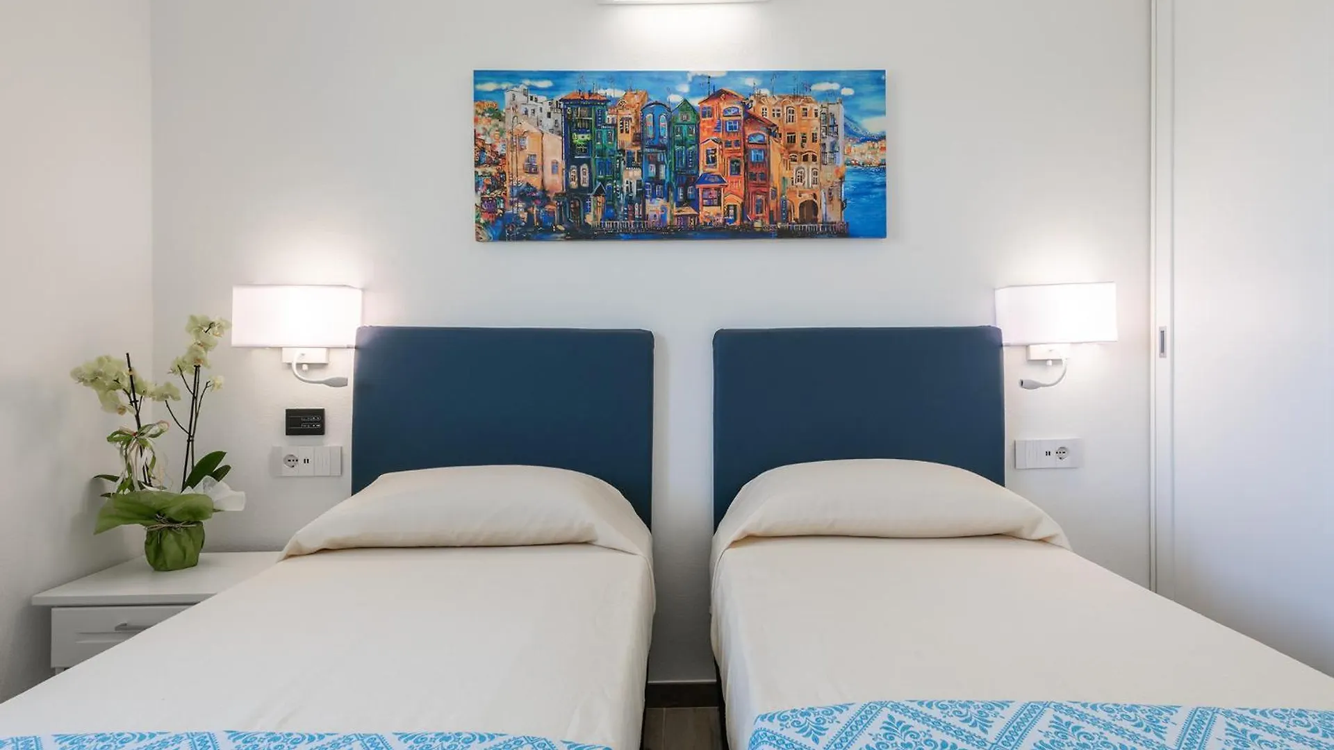 Ville D'Ogliastra 2 - Marina Suites 卡尔德都 0*,  意大利
