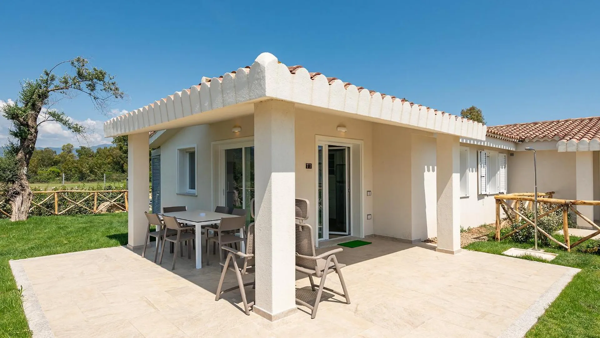 Ville D'Ogliastra 2 - Marina Suites 卡尔德都 0*,
