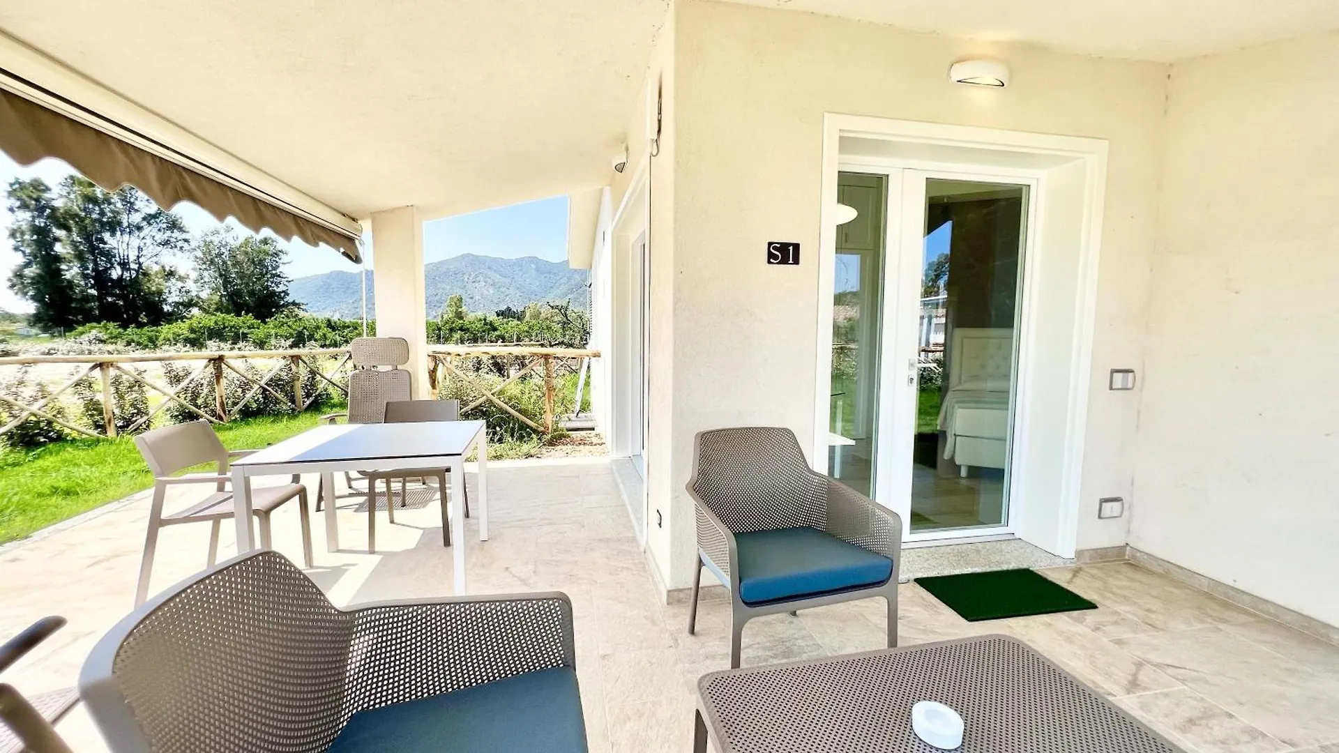 Ville D'Ogliastra 2 - Marina Suites 卡尔德都 意大利